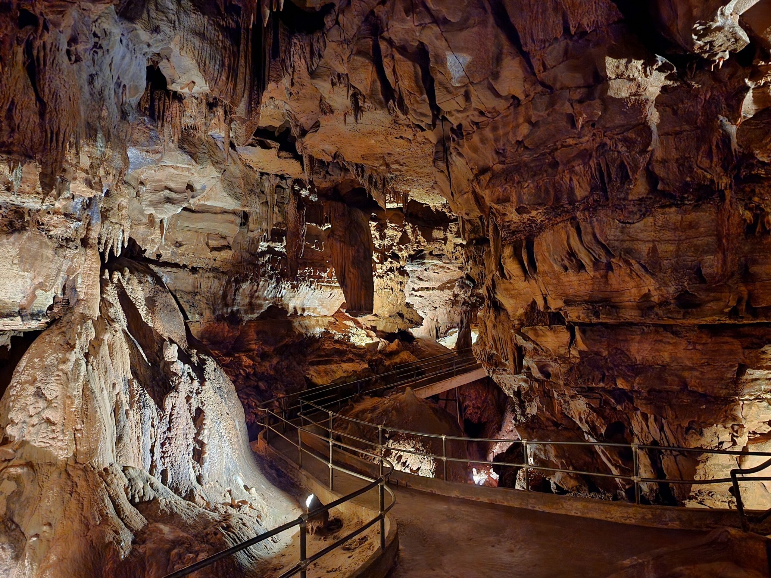 Inside Diamond Caverns
