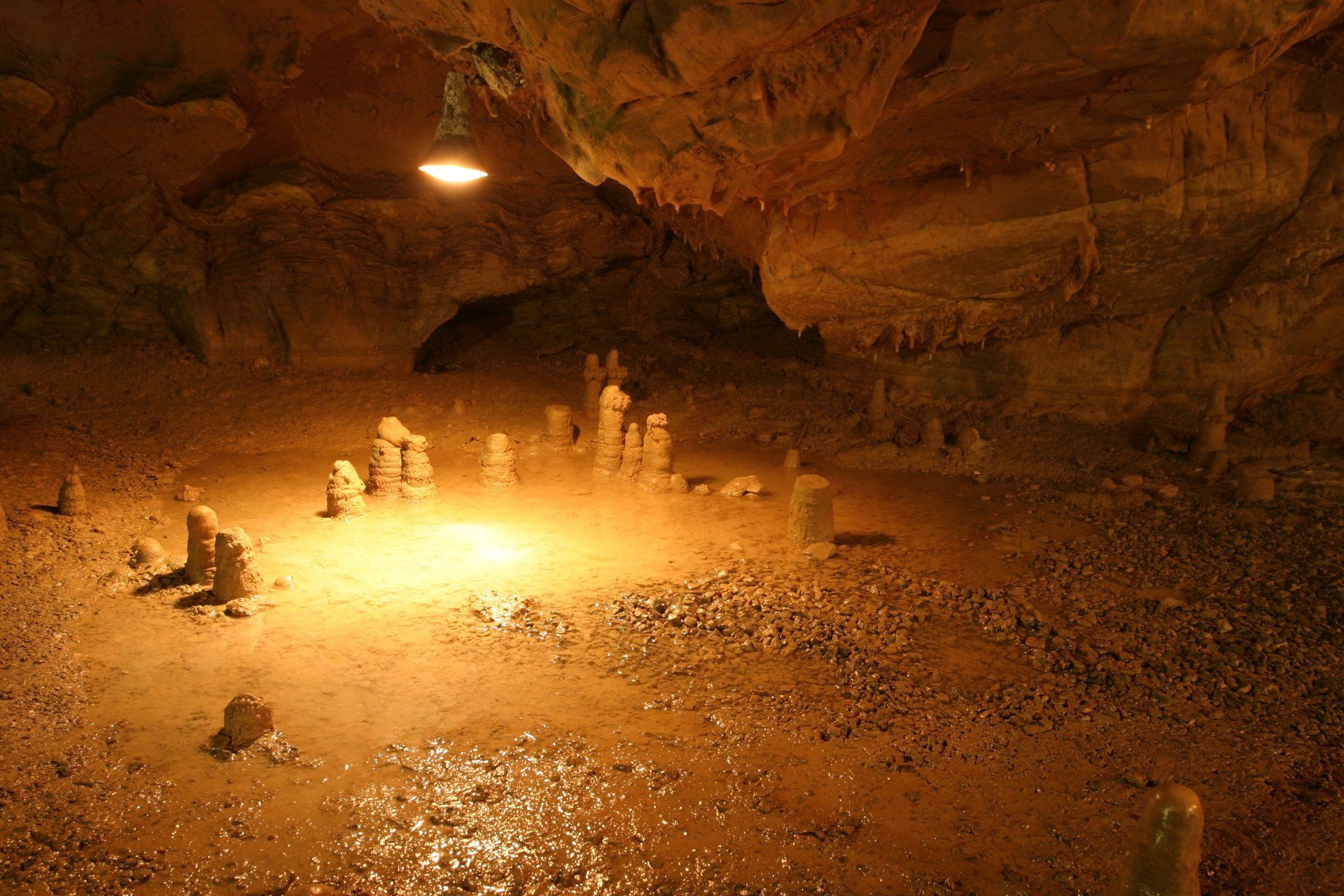 Inside Dixie Caverns