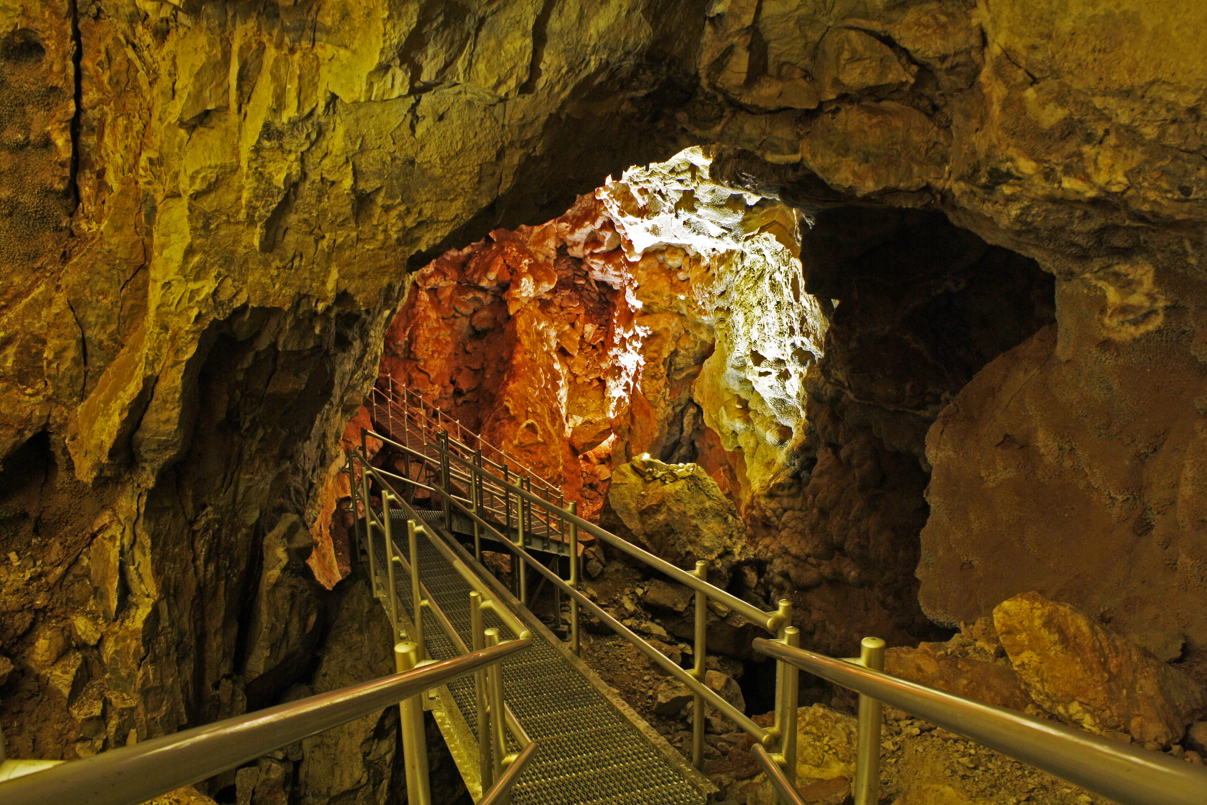 Inside Jewel Cave National Monument